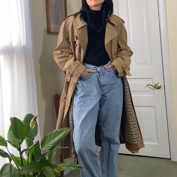 Vintage Mercedes Khaki/Tan Mid-Length Trench Coat - Picture 4 of 15